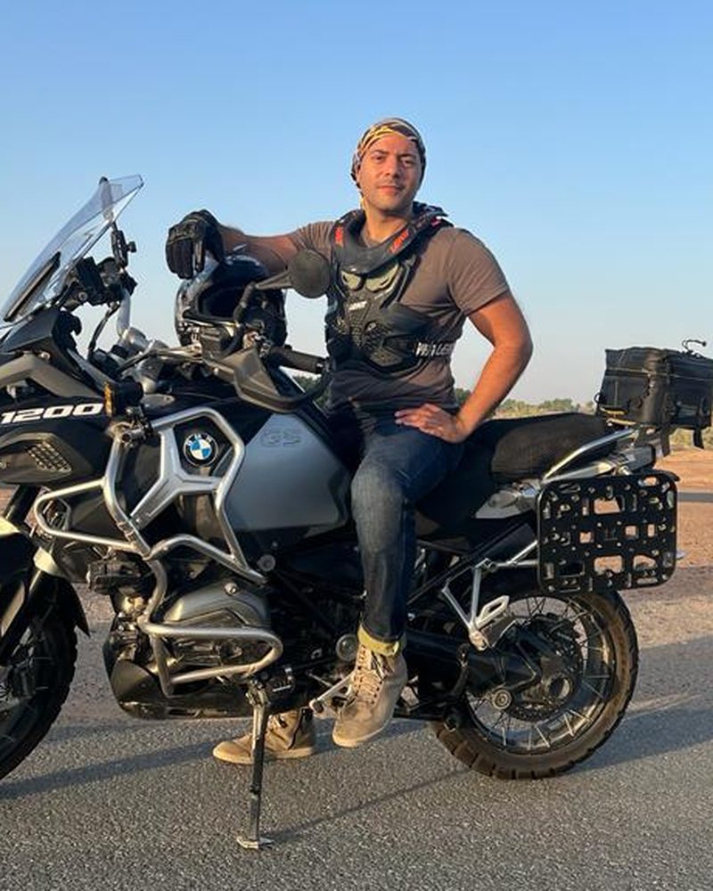 Seyar sitting on his BMW R 1200 GS